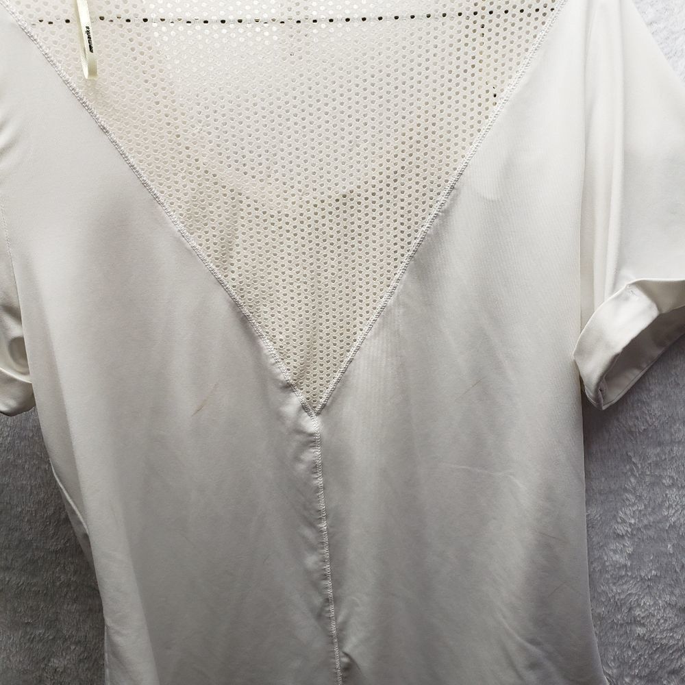 Medium Active Wear Shirt - Picture 3 of 3